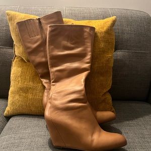Via Spiga..Wedge camel boots